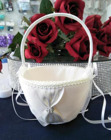 Wedding  Flower Basket - Ivory with Mini Diamante Clasp Image 1