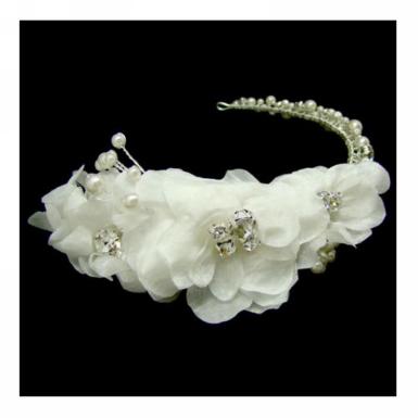 Chrysalini Pearl and Diamante Silver Flower Headband E9-1653S Image 1