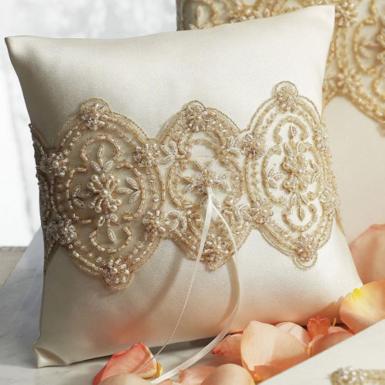 Wedding  Beverly Clark The Luxe Collection Ring Pillow Image 1