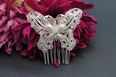 Wedding  Diamante and Pearl Butterfly Comb Image 1